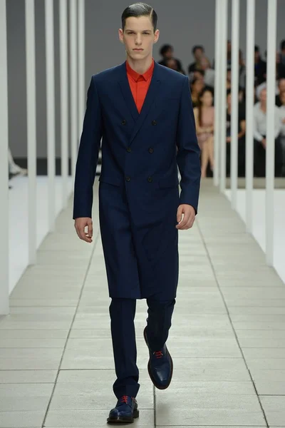 Look 44